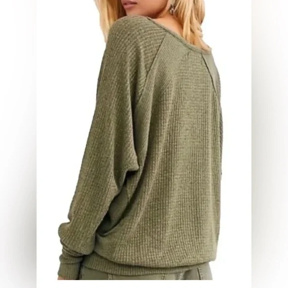 Free People Santa Clara Thermal Long Sleeve V-Neck Top Med Green Ferngully Boho - Picture 2 of 5